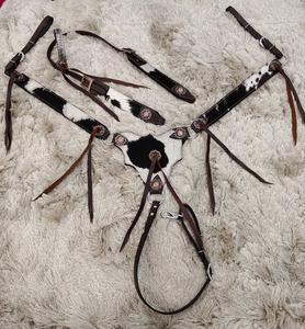 Premium Seasonal Horse Tack Set Collar de pecho de cuero de lujo para diseños occidentales de caballos de tiro completo - Product Image 1