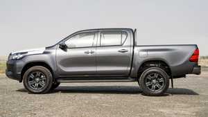 Nuevo/Usado 2024 para Hilux 2.4L Diésel Automático, Techo Solar, Asientos de Cuero Oscuro, 6 Plazas, 24000 km, Volante a la Izquierda, Visión 360° - Product Image 4