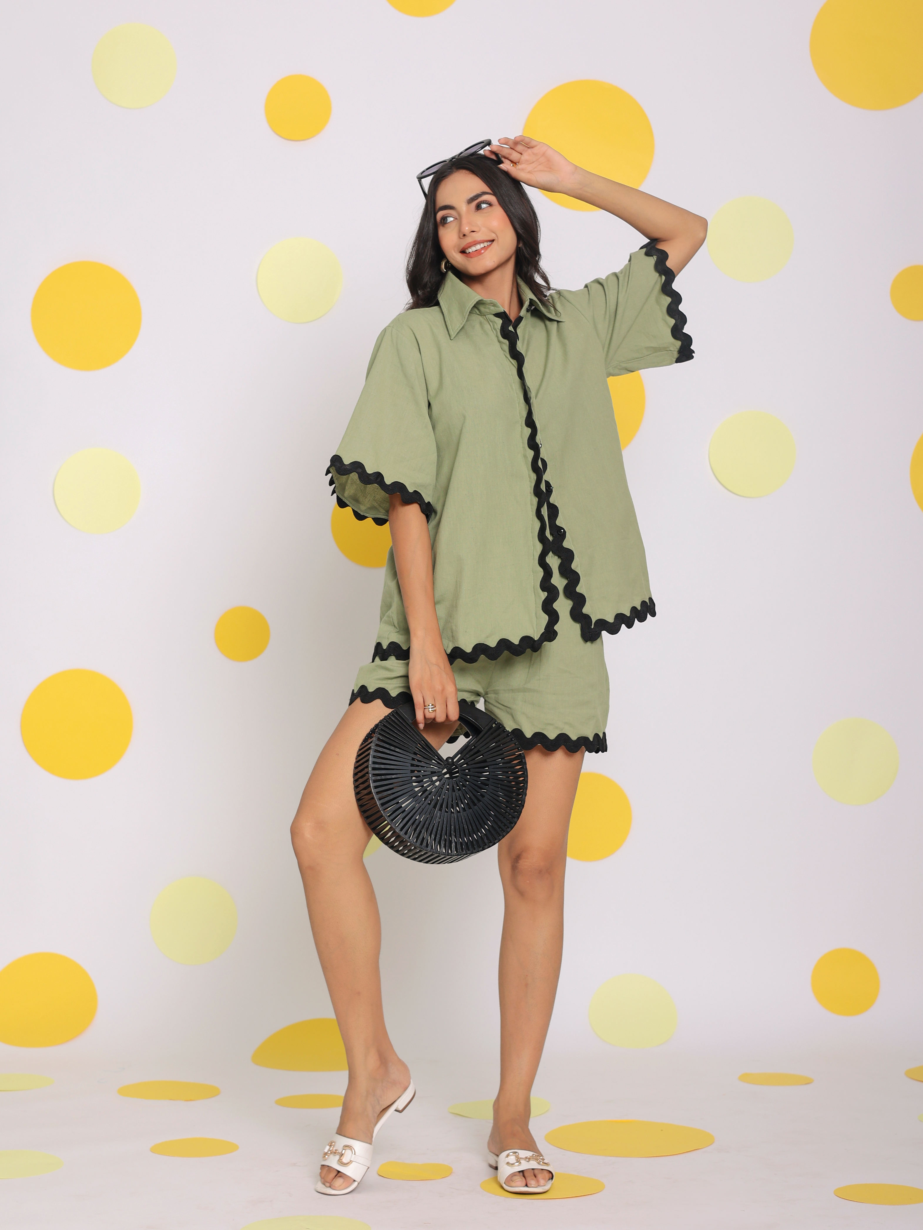 สีเขียว