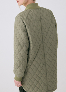 Veste longue matelassée élégante et durable en diamant pour femmes Veste à capuche en tissu résistant à l'eau de haute qualité avec logo personnalisé - Product Image 2