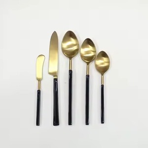 Ensemble de couverts en acier inoxydable poli miroir plaqué or avec manche blanc, ustensiles de table modernes, service de table de mariage, utilisation quotidienne - Product Image 2