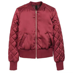 Blouson Bomber matelassé personnalisé pour femme, coupe ajustée, en satin, style universitaire, décontracté, léger, zippé, streetwear, coupe-vent, vêtement d'extérieur - Product Image 1