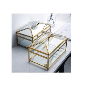 Boîte à bijoux en verre et laiton antique personnalisée Design classique avec exportateur de gros en laiton et verre élégant - Product Image 4