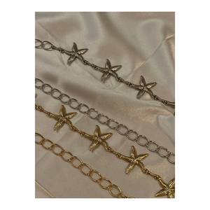 Cinturón de Cadena para Mujer con Detalles en Oro y Plata, Cinturón para Vestido, Falda o Pantalón - Plateado-Dorado - Product Image 1