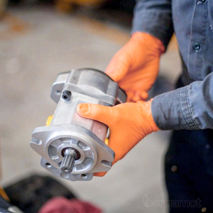 Gants de travail en nitrile texturé diamant noir et orange sans poudre Gants de sécurité pour l'industrie automobile pour la protection des mains - Product Image 3