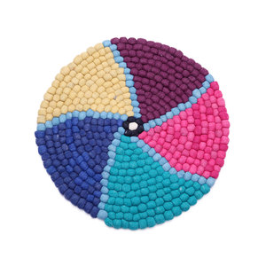 พรมปูพื้นขนสัตว์ปักลายเป็นมิตรต่อสิ่งแวดล้อมทำด้วยมือมีสไตล์ทันสมัยล่าสุดสำหรับห้องนั่งเล่น - Product Image 1