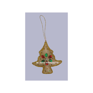 Hermoso Adorno Navideño Hecho a Mano con Bordado Dorado de Zari, Material de Tela con Forma de Árbol, para Decoración Festiva - Product Image 1