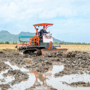 Tractor de Orugas de Goma Diésel HOGICO 80VN de 80 CV de Alta Calidad con Rotocultor, Moldeador de Caballones y Equipo de Perforación de Línea de Agua en Venta - Product Image 2