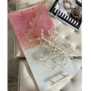 Conjunto de bandeja y posavasos de resina decorativa de diseñador hecho a mano de alta calidad personalizado para restaurantes caseros de La India - Product Image 1