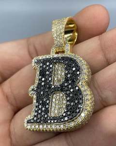 Logotipo personalizado 925 Plata Estilo Hip Hop Colgante inicial Moissanite Diamante negro con collar inicial Joyería elegante de estilo helado - Product Image 3