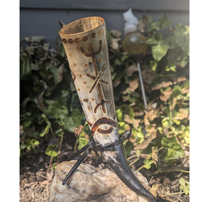 Uniquely Polished Metal <b>Stand</b> Handicraft Engraved Animal Nautical Pattern Finished <b>Drinking</b> Horn Decoration from India - Product Image 4