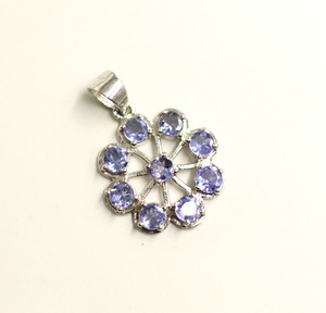 Pendentif minimaliste en Tanzanite naturelle AA+ 4 mm en argent sterling 925 serti clos pour femme, idéal pour un anniversaire - Product Image 2