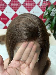 Venta al por mayor 100% Pelucas de cabello humano brasileño Encaje frontal 13x4 180-250% Densidad Natural Recto Onda profunda 100% Cabello humano Color marrón - Product Image 5