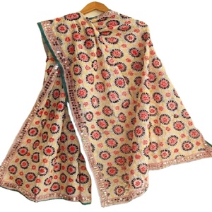 Fulkari dupata Phulkari écharpe en coton indien Chanderi couleur fil multicolore broderie florale travail dupata pour Al - Product Image 1
