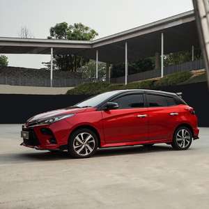 Toyota Yaris voitures d'occasion assez conduite à gauche et à droite fraîches et propres d'occasion en Stock bon marché prix meilleur prix disponible à vendre - Product Image 2