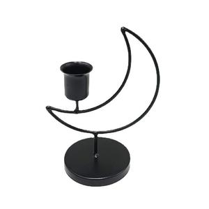 Elegante Candelabro de 3 Brazos en Hierro con Recubrimiento de Polvo Negro de Primera Calidad con Diseño Elegante, Perfecto para Decoración del Hogar - Product Image 4