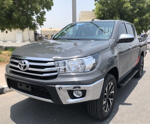 Toyota Hilux 2020 / Disponible à la vente avec faible kilométrage, moteur essence, véhicule bien entretenu et sans accident. - Product Image 1