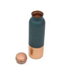 2025 Artículo más vendido Botella de cobre medio martillado con tacto de terciopelo 650 ML, Experimente la elegancia con cada sorbo Botella de cobre martillado - Product Image 6