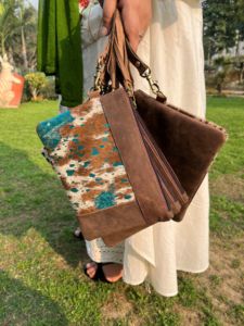 Exclusiva bolsa de piel de vaca pura pequeña cartera de cuero para el pelo en cuero embrague inteligente mujeres hermoso bolso de diseñador - Product Image 5