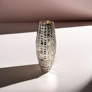 Florero de metal de aluminio minimalista moderno con acabado brillante - Product Image 1