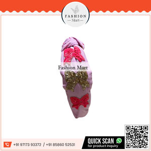 Adorable diadema de mariposa con lentejuelas rosas Siéntete como una princesa con nuestro elegante accesorio - Product Image 6