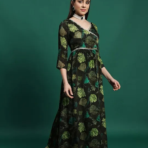 Derniers modèles de kurtis Ramas, costumes Anarkali pour femmes, en polyester gaufré, vêtements de mariage, prix de gros disponibles, Inde. - Product Image 1