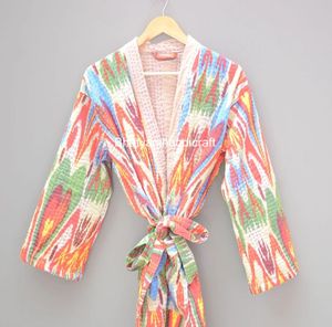 Robe de chambre matelassée à manches longues en coton Kantha de meilleure qualité pour femmes - Product Image 2