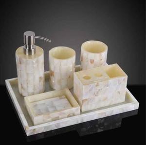 Très remarquable conçu résine salle de bain organisateur à la main époxy salle de bain accessoires disponibles à prix nominal à vendre - Product Image 2