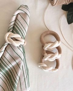 Derniers anneaux de serviette en rotin de forme ronde de qualité supérieure pour les fêtes de mariage et les décorations de table de restaurant - Product Image 5