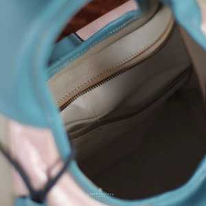 Haute qualité femmes cuir Hobo sac à la main couleur bloc conception Pastel poudre bleu Blush rose et Taupe Style Artisan indonésien - Product Image 2