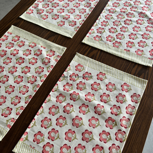 Manteles individuales y servilletas de mesa de algodón con estampado de bloque de mano Rosa Butti - Product Image 3