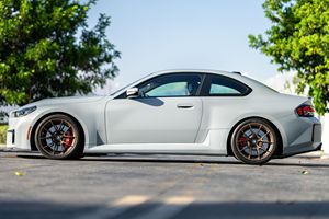 Auto de Gasolina Automático 2024 BM/WW M.2 Turbo con Luces LED, Techo Corredizo y Cámara Trasera de 360° - Product Image 4