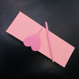 Custom Baby Pink <b>Nude</b> Coated Single-Sided Heart Shape Makeup Mirror with Private Logo for Eyelash Extension - Product Image 2