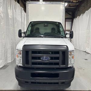 ABORDABLE PROPRE Ford Série E 2024 - Product Image 1