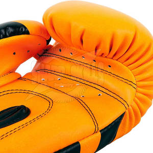 Guantes de boxeo de cuero para hombre de la marca SSI hechos a medida logotipo personalizado que absorbe la humedad de alta calidad para uso en entrenamiento (modelo) - Product Image 6