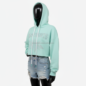 Sweat à capuche court pour femme, 320 GSM, polaire ultra doux, vert menthe, style avec logo personnalisé en strass et coupe confortable à épaules tombantes - Product Image 4