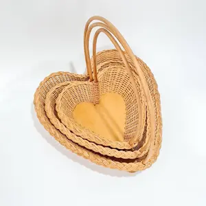 Hot Sale Rattan gift basket with handle made in Vietnam fruit container flower basket for wedding Supplier