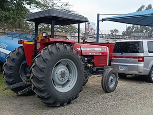 Tracteur Massey Ferguson 385 d'occasion robuste, 85 CV, 4 roues motrices et autres modèles Massey Ferguson disponibles à la vente avec certificat CE - Product Image 5