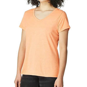 Camiseta de manga de alta calidad con cuello en V para mujer, 100% algodón, corta, transpirable, estampado de logotipo personalizado, venta al por mayor, nueva colección de verano - Product Image 2