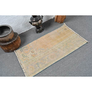 Alfombra turca vintage de 1,9x3,4 pies, tejido plano de lana Beige con patrón de retazos para decoraciones de sala de estar o uso en pasillos - Product Image 2