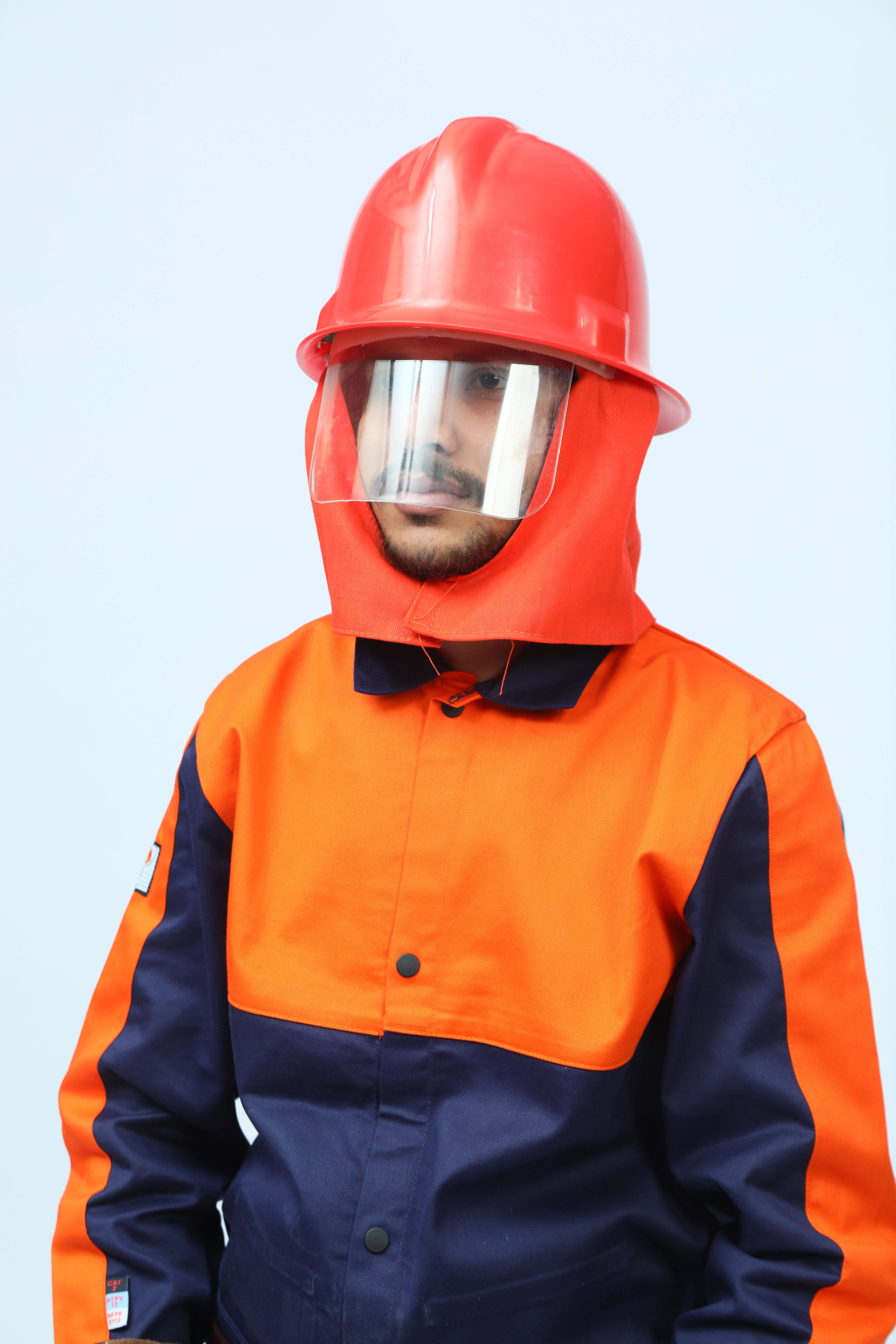 น้ำเงินที่มีความคมชัดสีส้ม