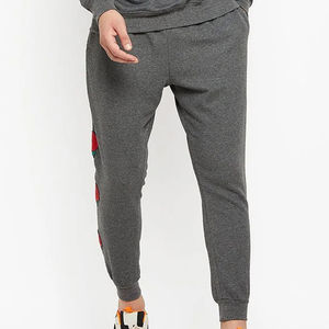 Chándal para hombre Diseño impreso Algodón personalizado Tela transpirable de alta calidad Conjunto de secado rápido Ajuste cómodo para chándales para adultos - Product Image 4