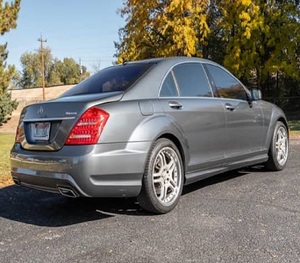 VOITURES D'OCCASION EN BON ÉTAT Mercedes-Benz S550 4Matic 2010 Voiture légère à propulsion électrique/climatiseur avec garantie de 3 ans - Product Image 2