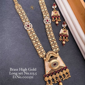 Conjunto largo chapado en oro de diseñador para mujer - Product Image 1