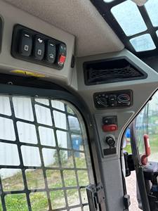 Chargeuse compacte Caterpillar 257D en bon état, importée d'Allemagne avec moteur central et composants de roulement, chargeuse compacte - Product Image 5