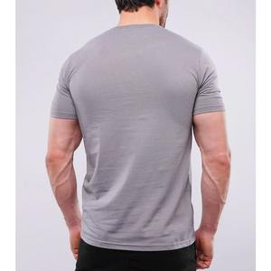 Camiseta ligera 100% de poliéster transpirable Lisa para hombre, camisetas de Fitness hechas a medida para hombre, ropa para correr - Product Image 3