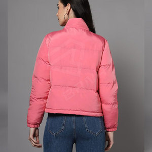 OEM grueso de moda de las mujeres chaquetas de invierno Satén Puffer Abrigos con Shearling Diseño de cuero impreso al por mayor de diseño superior - Product Image 6