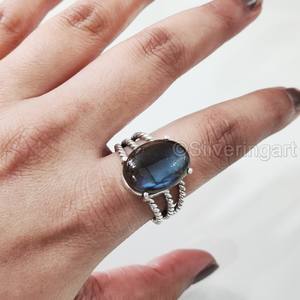 Anillo de Plata de Ley 925 para Mujer con Labradorita Natural, Diseño Bohemio de 3 Bandas Trenzadas, Joyería Hecha a Mano para Fiestas y Navidad - Product Image 4