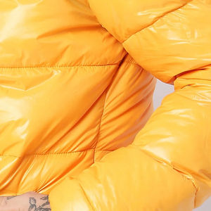 เสื้อแจ็คเก็ตพัฟเฟอร์ฤดูหนาวสำหรับผู้ชาย พิมพ์โลโก้ตามสั่ง แฟชั่นคอตั้ง ผ้าฝ้าย ขนเฟอร์ ฮู้ด กันลม ระบายอากาศ สตรีทแวร์ - Product Image 6