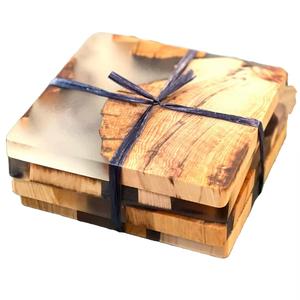 Posavasos de resina epoxi fáciles de hacer Posavasos cuadrados de madera de acacia con borde de resina epoxi Posavasos de madera de olivo a un precio razonable - Product Image 4